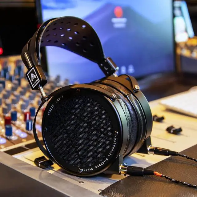 Alt view image 2 of 5 - Audeze LCD-X Planar Magnetic Over-Ear Headphones with Carrying Case (Black)