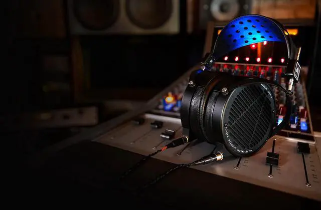 Alt view image 4 of 4 - Audeze LCD-X Over Ear Open Back Headphone New 2021 Version Creator Package with Carry case