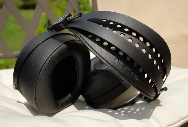 Alt view image 5 of 5 - Audeze LCD-2 Classic Closed-Back Planar Magnetic Headphones