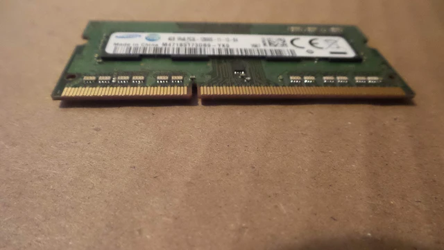 Alt view image 2 of 3 - Samsung 4GB DDR3 Memory SO-DIMM 204pin PC3L-12800S 1600MHz M471B5273CH0-YK0