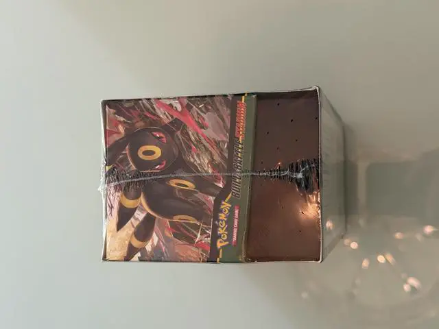 Alt view image 5 of 5 - Pokemon TCG: Sword & Shield Evolving Skies Build & Battle Stadium