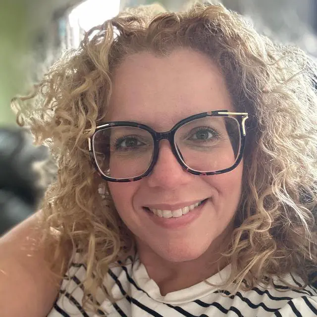 Alt view image 4 of 5 - Zeelool Square Blue Light Glasses for Women Chic Tortoise Fake Glasses Novel Anti Blue Light Designer Full Eyewear JGT261246-03B