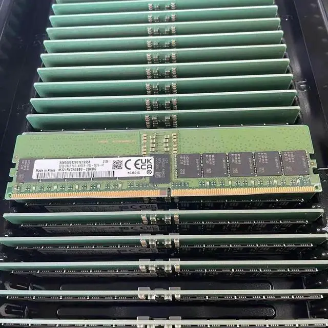 Main image of 1 Pcs 32GB 32G DDR5 4800 2RX8 PC5-4800B RECC For Server Memory M321R4GA3BB0-CQK