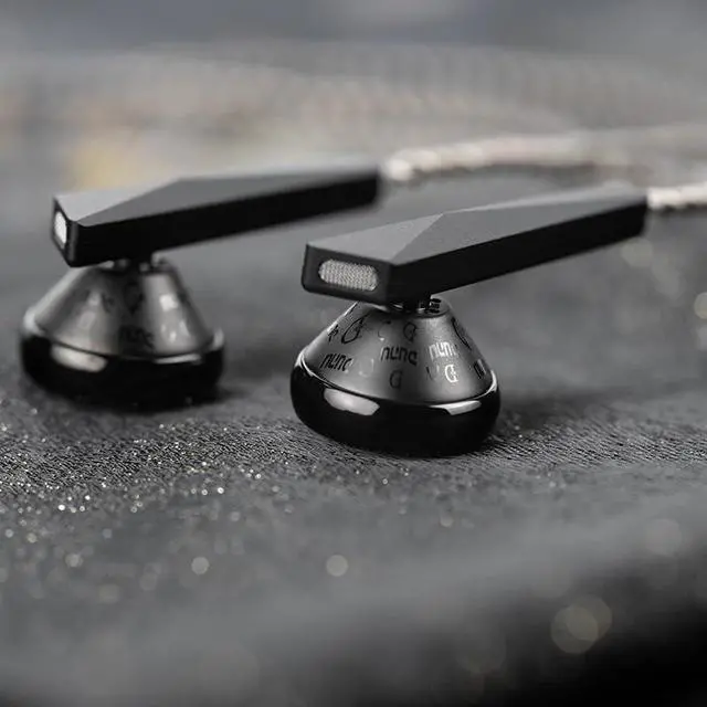 Alt view image 3 of 5 - DUNU Alpha 3 Dynamic Driver in Ear Headphone Hi Res HiFi Flat Earphone 3.5mm 4.4mm Balanced 14.2mm Dynamic Wired Earbuds (Silver 4.4mm), LE ALPHA3