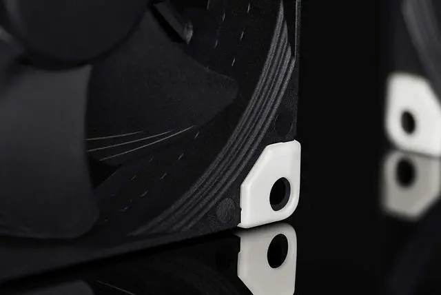 Alt view image 5 of 5 - Noctua NF-A9 PWM chromax.Black.swap, Premium Quiet Fan, 4-Pin (92mm, Black)