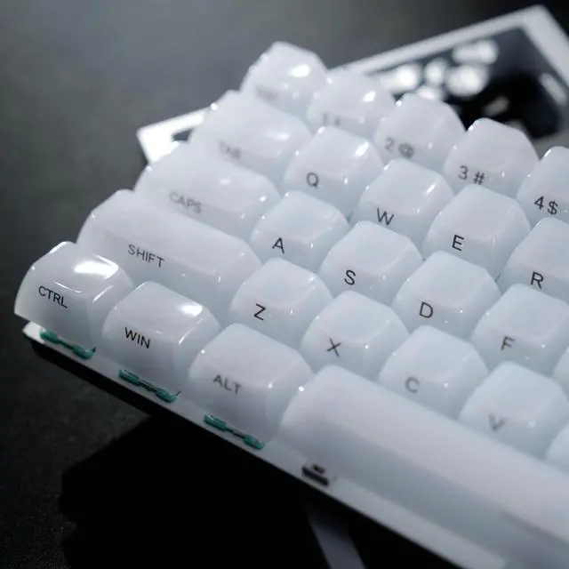 Main image of Womier Keyboard Keycaps Jelly - Ceramic Keycaps Style, Clear White Key Cap, Transparent Side Printed Custom 60 65 75 100 Percent for Cherry MX, Outemu, Gateron Mechanical Keyboards(MDA Profile)