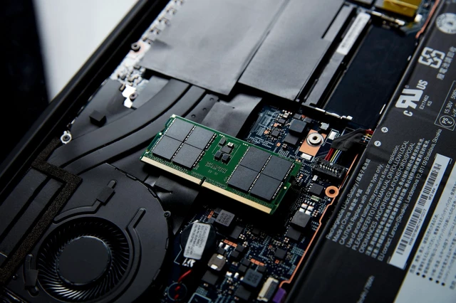 Alt view image 3 of 5 - Kingston 16GB DDR5 SDRAM Memory Module