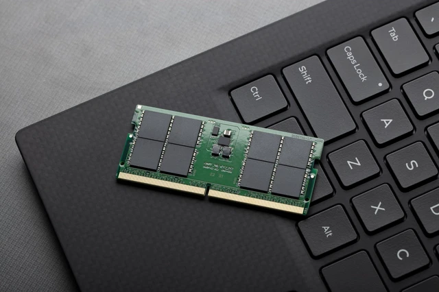 Alt view image 5 of 5 - Kingston 16GB DDR5 SDRAM Memory Module