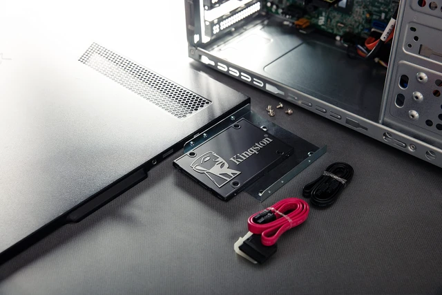 Alt view image 2 of 3 - Kingston 512G KC600 SATA3 2.5" SSD ^^ SKC600/512G