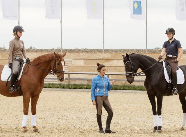 Alt view image 3 of 4 - CEECOACH 2 Duo Rider/Trainer Bluetooth Communication for the Equestrian - Winter Sports - Industrial Intercom System - Unisex