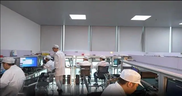 Alt view image 3 of 6 - Quint-UPS/ 24DC/ 24DC/20 - Uninterruptible Power Supply 2320238, 1PCS