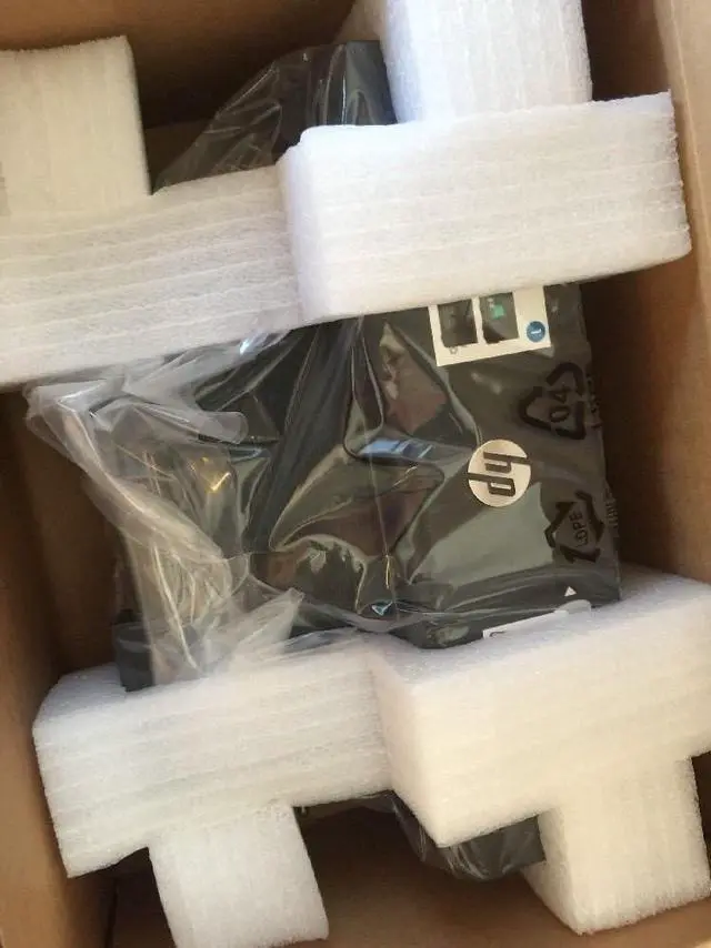 Alt view image 6 of 7 - HP 90W Docking Station (VB041)