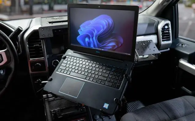 Alt view image 3 of 3 - Gamber-Johnson Notepad VI Universal Computer Cradle - 7160-1870-00