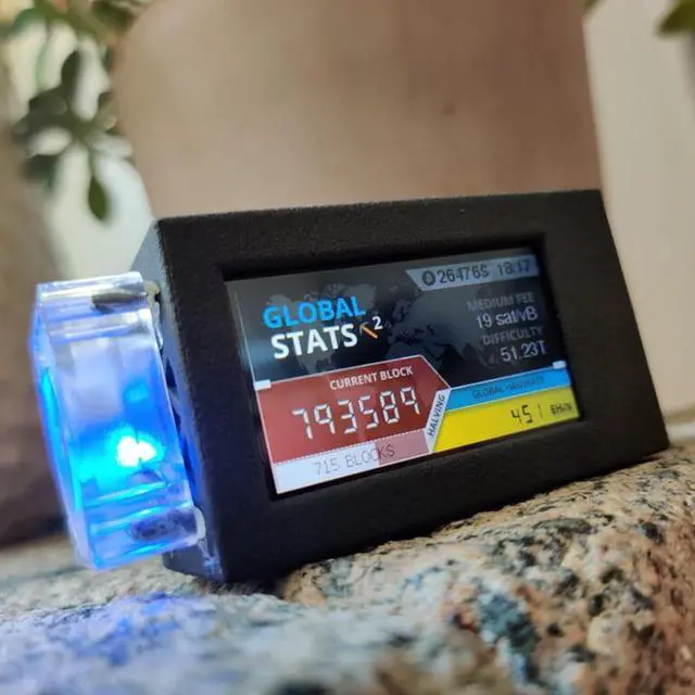 Alt view image 7 of 7 - Bitcoins Miner Solo Miner S3 Pro 2.4G WiFi USB Lottery Miner Device with Mini Display Asic Miner Crypto Miner LED Fan