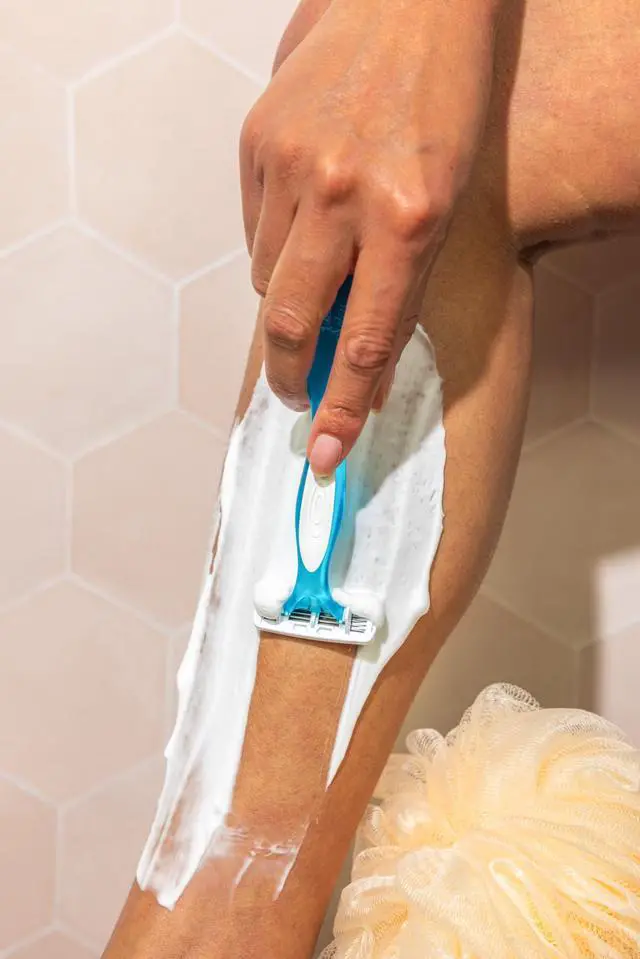 Alt view image 7 of 7 - Soleil 4 Women's Disposable 4-Blade Razors, Flexible Pivoting Head, Non-Slip Grip, College Dorm Room Essential, Shower Caddy and Toiletry Bag Ready, 10-Pack