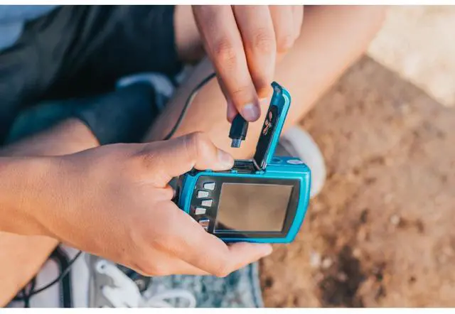 Alt view image 7 of 7 - Polaroid IS048 Waterproof Instant Sharing 16 MP Digital Portable Handheld Action Camera, Teal