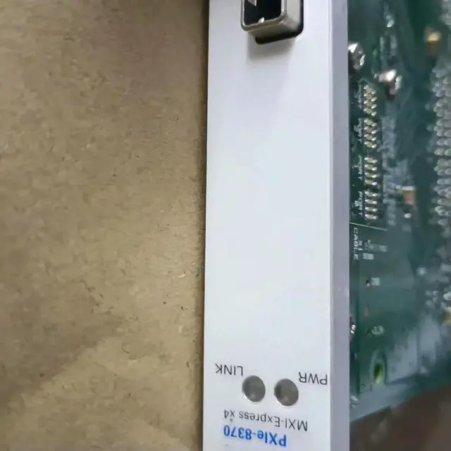 Alt view image 3 of 3 - PXIe-8370 For NI 779720-01 PXI remote control module PXIE-8370