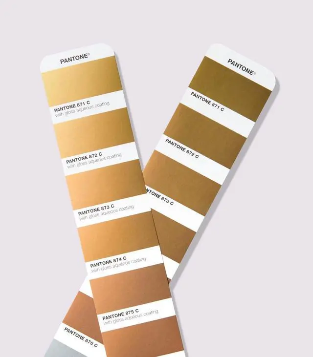 Alt view image 5 of 6 - Pantone GG1507B Metallics Guide - Gloss aqueous and metallic coated reference fan deck in a chromatic colour arrangement