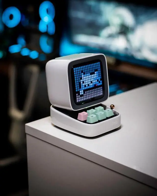 Alt view image 4 of 5 - Divoom Ditoo-Bluetooth-Speaker (White) with Pixoo-Max Digital-Frame