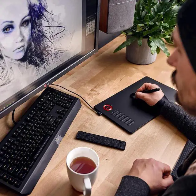 Main image of VEIKK A15 Graphic Drawing Tablet 10x6 inch Graphics Tablet with 8192 Levels Battery-Free Stylus and 12 Shortcut Keys Art Tablet for Drawing and E-Learning/Online Classes