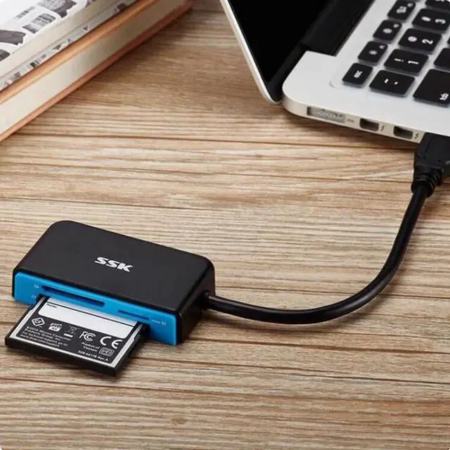 Alt view image 3 of 4 - SSK Card Reader SCRM330 high-speed USB3.0 3-in-1 card reader supports TF\SD\CF