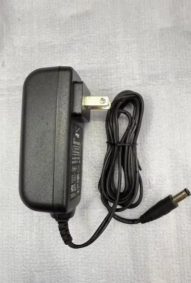 Alt view image 2 of 6 - 12V 3A Power Supply Charger (Input AC 100V-240V, Output DC 12 Volt 3 Amp 36 Watt) Adapter Switching Transformer Converter DC 5.5mm x 2.1mm / 5.5mm x 2.5mm Universal