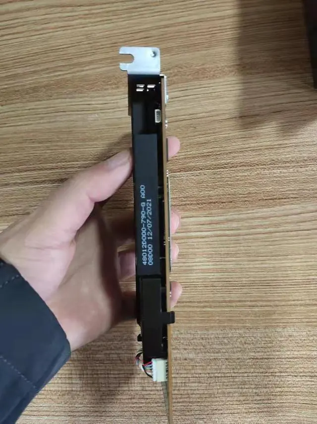 Alt view image 2 of 2 - JLSFT Perc H750 Adapter Low Profile/Full Height for 15Gen Server