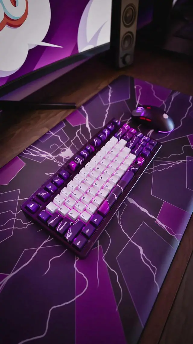 Alt view image 4 of 6 - K75 Mechanical Keyboard - Lightning Energy