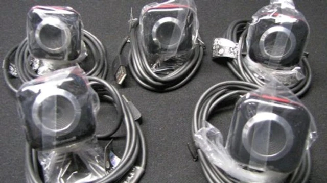 Alt view image 4 of 4 - Microsoft LifeCam VX-5000 Webcam (Red Accent)