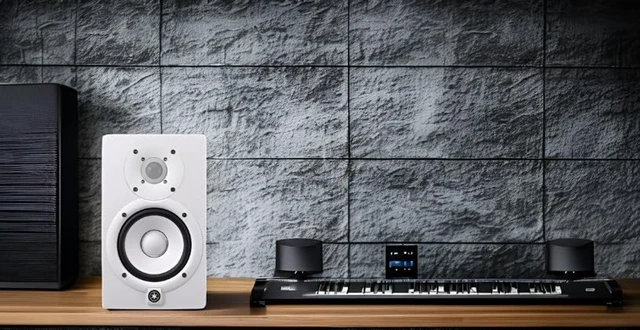 Alt view image 5 of 5 - YAMAHA HS5 W 5-Inch Powered Studio Monitor (White, 2-Pack) Bundle (2 Items)