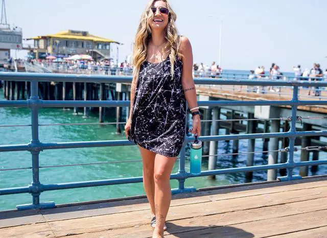 Alt view image 6 of 7 - Stainless Steel Insulated Water Bottle with Straw - For Cold & Hot Drinks - Metal Vacuum Flask with Screw Cap and Modern Leakproof Sport Thermos for Adults (Teal/Blue 24oz)