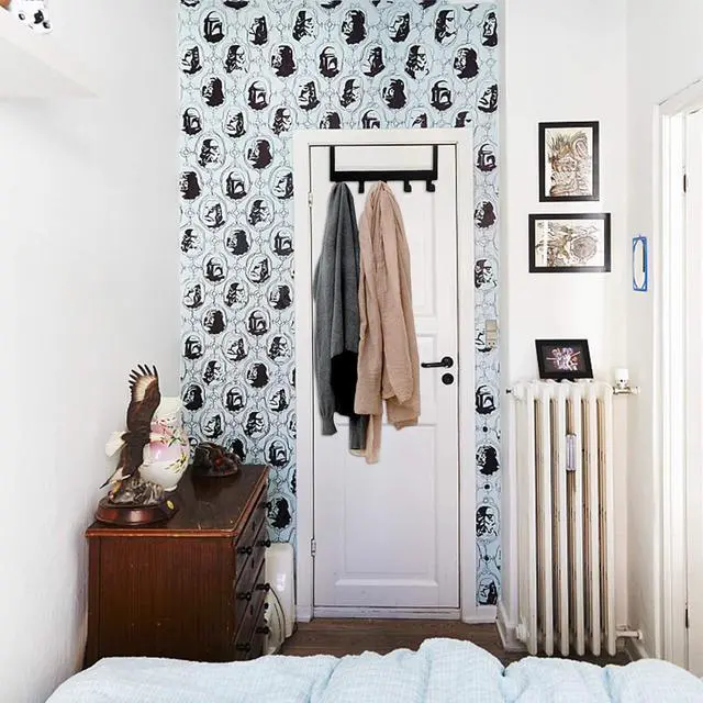 Alt view image 3 of 6 - Over Door Hook Hanger Back of Door Bathroom Towel Rack Hooks Heavy-Duty Organizer Sturdy Anti-Rust Black 5-Hooks Towel Holder for Bathroom Bedroom Kitchen Coat Bag Robe Towels