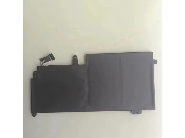 Alt view image 2 of 3 - 01AV400 42Wh Battery for Lenovo ThinkPad 13 Gen2 & New S2 2018 - Replacement for 01AV401, 01AV436, SB10K97592 - 11.25V Li-ion Laptop Battery