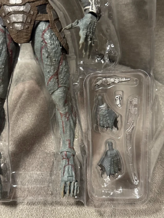 Alt view image 5 of 6 - Ultimate Predator Action Figure 7 Inch Scale Complete Accessories Set Collectible Sci-Fi Movie Model
