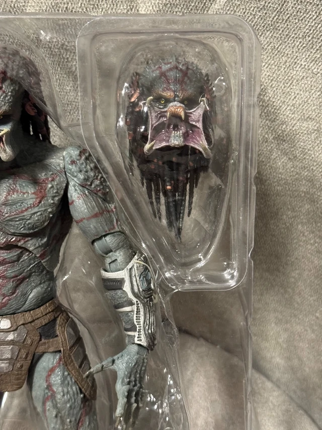 Alt view image 3 of 6 - Ultimate Predator Action Figure 7 Inch Scale Complete Accessories Set Collectible Sci-Fi Movie Model