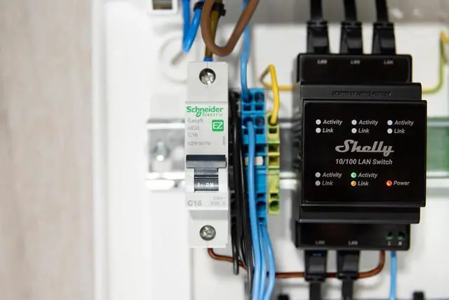 Alt view image 7 of 7 - Shelly LAN Switch | 5 Port RJ45 10/100 Mbps Fast Ethernet Switch | DIN-Mountable | Fanless | Plug & Play | Energy-Saving | Easy Installation & Configuration | No Additional Adapter Required
