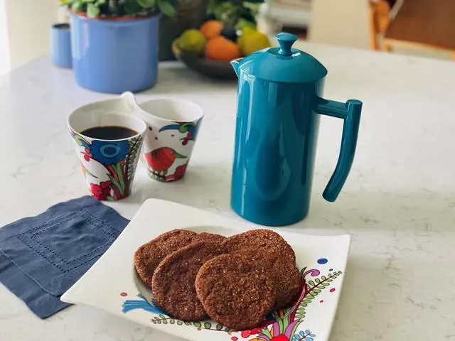 Alt view image 7 of 7 - Frieling Double-Walled Stainless Steel French Press Coffee Maker, Dilly Bean Green, 34 fl oz.