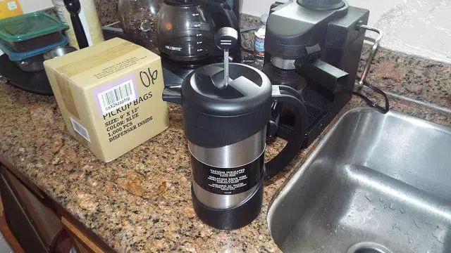 Alt view image 2 of 3 - Thermos NCI1000SS4 Vacuum Insulated Stainless Steel Gourmet Coffee Press, 34-Ounce, 9.2"x 6.9"x 4.3"