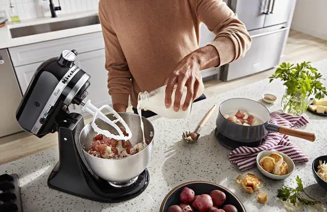Alt view image 5 of 6 - KitchenAid Classic Series 4.5 Quart Tilt-Head Stand Mixer K45SS, Onyx Black