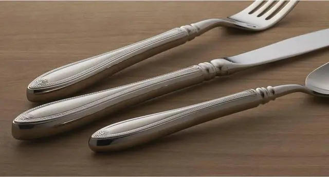 Alt view image 4 of 4 - Oneida Sheraton 5-Piece Flatware Set, Service for 1