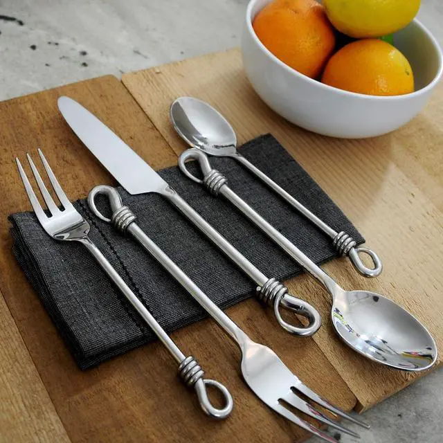 Alt view image 2 of 5 - Gourmet Settings - 20-Piece Silverware Set -TWIST Collection - Polished Stainless Steel Flatware Sets - Service for 4 - Kitchen Cutlery Utensils Knife/Fork/Spoon - Dishwasher Safe