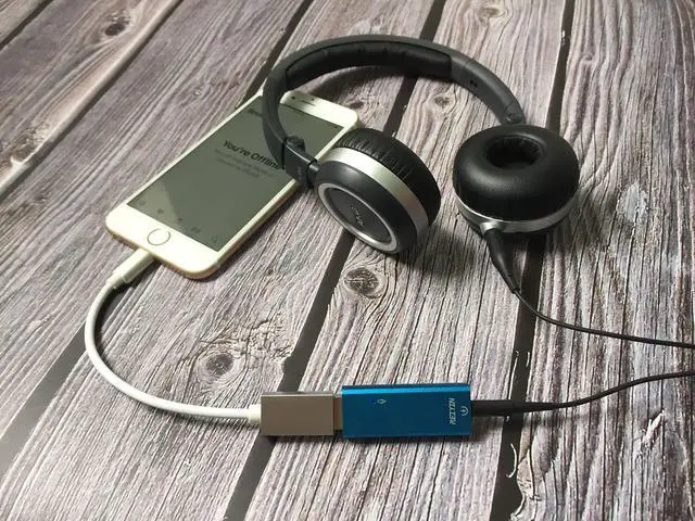 Alt view image 5 of 5 - Reiyin DA-02 DAC USB-A Digital to Analog Converter, 192khz 24bit USB to 3.5mm Audio Adapter with Analog and Optical Digital Output Mode - Blue