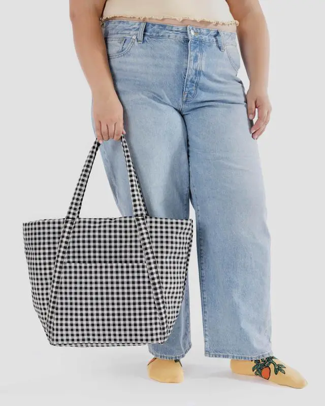 Alt view image 2 of 2 - BAGGU Cloud Bag - Black & White Gingham
