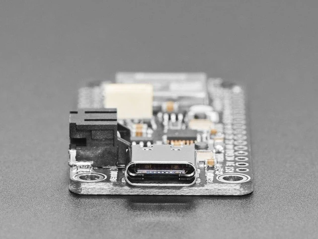 Alt view image 3 of 5 - ESP32 Feather V2-8MB Flash + 2 MB PSRAM - Stemma QT Ada 5400