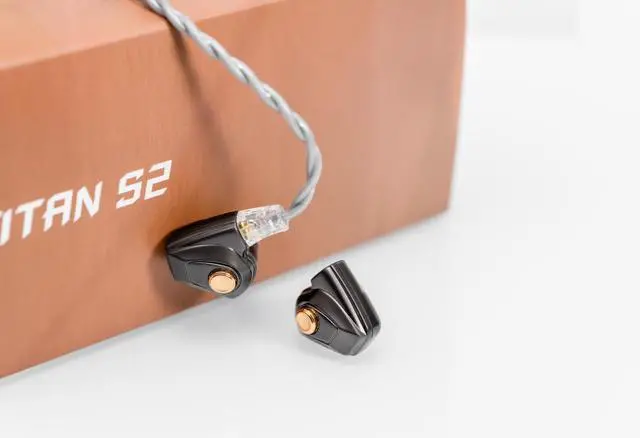 Alt view image 2 of 3 - Fanmusic DUNU Titan S2 Dynamic Driver in-Ear Headphone 0.78 2pin Connectors (Browm, 3.5mm Jack no mic)