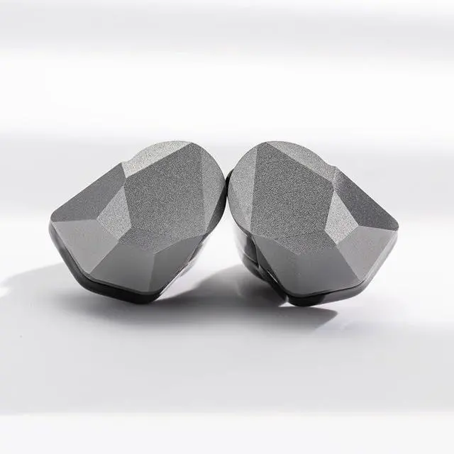 Alt view image 3 of 7 - Moondrop Harmon 10mm Dynamic Driver Earphone with 4.4mm Balanced 3.5mm Single-Ended Replaceable Plugs