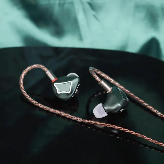 Alt view image 2 of 7 - ARTTI R1 in Ear Monitors Earphones, 3DD HiFi Bass Wired Earbuds Gaming IEM Headphones with Detachable 0.78mm 2pin Cable for Singer Musician Audiophile (no mic, 3.5mm)