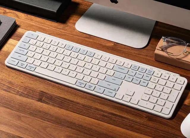 Alt view image 4 of 7 - Keychron B6 Pro Quiet Key Full Size Ultra-Slim Wireless Keyboard, ZMK Programmable Bluetooth 5.1/2.4 GHz/Wired with Ultra-Long Battery Life Low Profile for Mac Win Linux System - Retro Blue