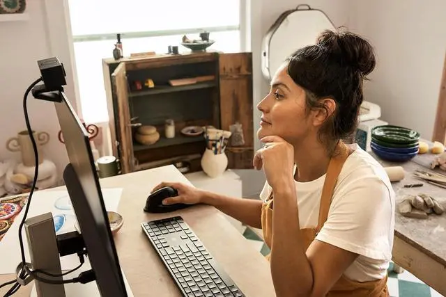 Alt view image 2 of 6 - HP 450 Programmable Wireless Keyboard - Slim, Ergonomic Design w/Number Pad - Wireless USB - 20 Programmable Keys, 4 LEDs, Chiclet Keys - Up to 2-Year Battery Life - Win, Chrome, MacOS