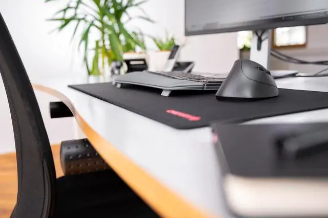 Alt view image 6 of 6 - CHERRY KC 4500 Ergo, Ergonomic Keyboard, German Layout (QWERTZ), Wired, Wrist Rest with Memory Foam, Curved Keypad, White/Grey